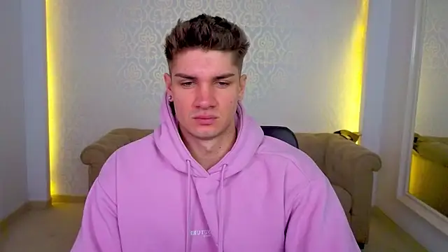 MaxKaiden online show from 20, 4, 2026