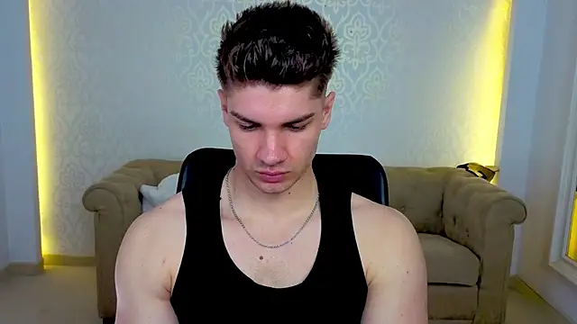 MaxKaiden online show from 26, 4, 2026