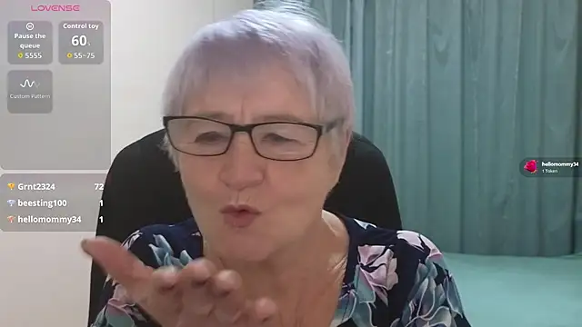 Sandra Snowflake online show from 1, 12, 2025