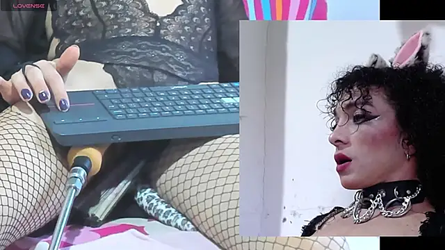 Snapshot of afroditacute15 chatting on 11, 2, 2026 afroditacute15 online show from 11, 2, 2026