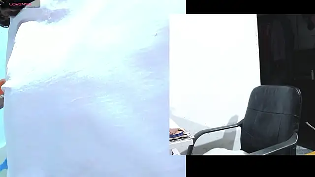 Snapshot of afroditacute15 chatting on 27, 2, 2026 afroditacute15 online show from 27, 2, 2026