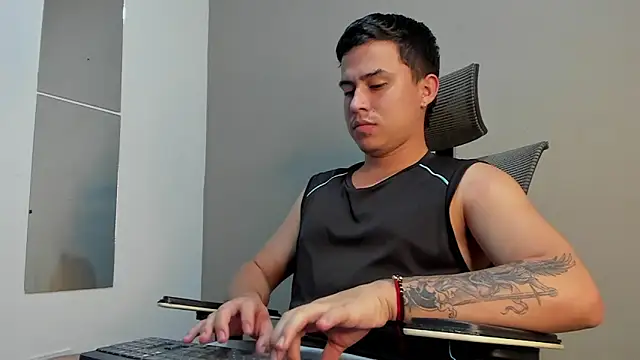 Snapshot of mattiwsmorris_ chatting on 5, 12, 2025 mattiwsmorris online show from 5, 12, 2025