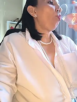 Snapshot of Mrsvictoriaaa chatting on 6, 7, 2026 Mrsvictoriaaa online show from 6, 7, 2026