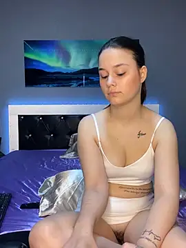 Snapshot of Siena_Amaris chatting on 13, 3, 2025 Siena Amaris online show from 13, 3, 2025