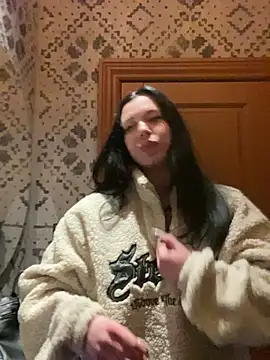 Snapshot of AlishaPrettyBlade chatting on 6, 3, 2025 AlishaPrettyBlade online show from 6, 3, 2025