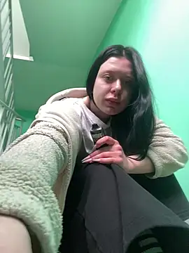 Snapshot of AlishaPrettyBlade chatting on 9, 3, 2025 AlishaPrettyBlade online show from 9, 3, 2025