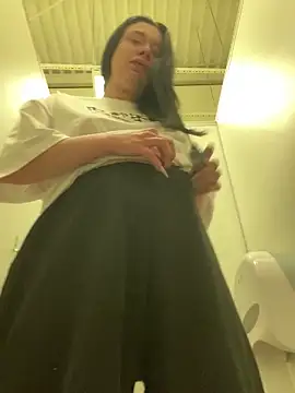 Snapshot of AlishaPrettyBlade chatting on 9, 3, 2025 AlishaPrettyBlade online show from 9, 3, 2025