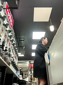 Snapshot of AlishaPrettyBlade chatting on 8, 10, 2025 AlishaPrettyBlade online show from 8, 10, 2025