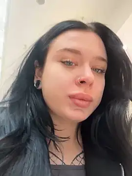 Snapshot of AlishaPrettyBlade chatting on 15, 10, 2025 AlishaPrettyBlade online show from 15, 10, 2025