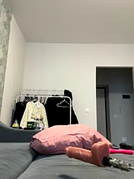 Snapshot of AlishaPrettyBlade chatting on 20, 12, 2025 AlishaPrettyBlade online show from 20, 12, 2025