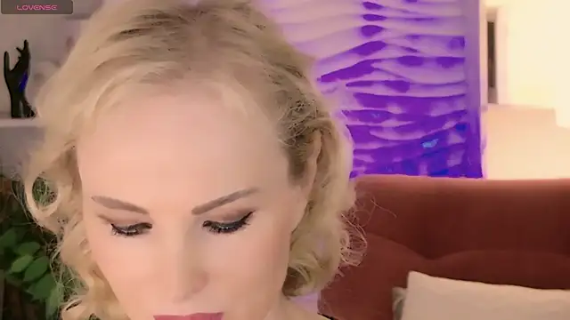 Sandra Kind online show from 7, 6, 2026