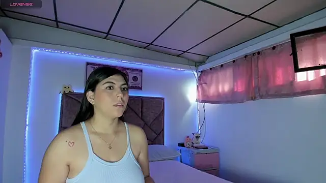 Snapshot of Cristal_Smith20 chatting on 13, 11, 2025 Cristal Smith20 online show from 13, 11, 2025