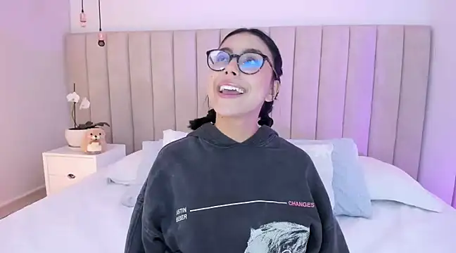 Snapshot of miss_martiina chatting on 13, 3, 2025 miss martiina online show from 13, 3, 2025