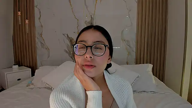 Snapshot of miss_martiina chatting on 12, 9, 2025 miss martiina online show from 12, 9, 2025