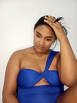 Snapshot of victoria_roussee chatting on 20, 3, 2025 victoria roussee online show from 20, 3, 2025