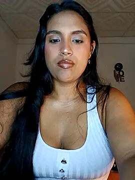 Snapshot of victoria_roussee chatting on 19, 9, 2025 victoria roussee online show from 19, 9, 2025