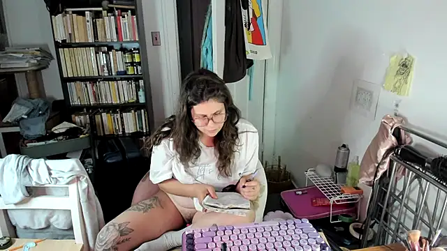 Snapshot of Rosiee69_ chatting on 26, 11, 2025 Rosiee69 online show from 26, 11, 2025