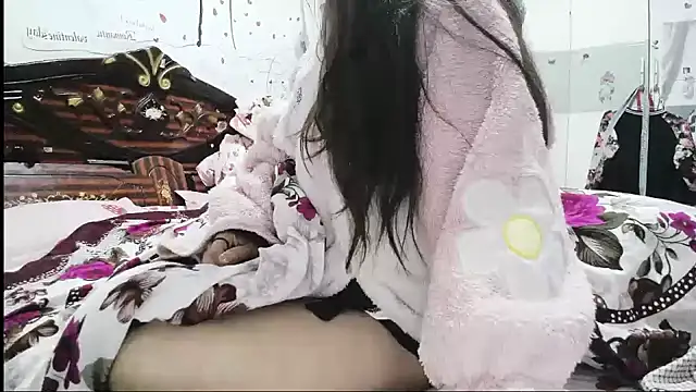 Snapshot of hebe-02 chatting on 31, 10, 2025 hebe-02 online show from 31, 10, 2025