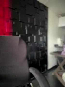 Emily-teen online show from 24, 11, 2025