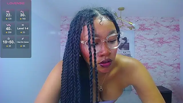 Snapshot of catalina25_t chatting on 3, 3, 2025 catalina25 t online show from 3, 3, 2025