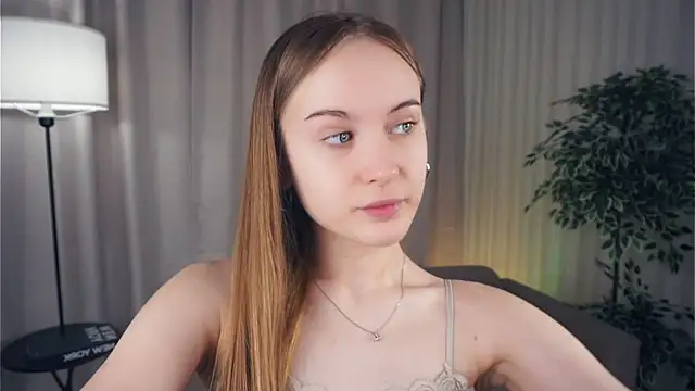 Snapshot of QuennaCoote chatting on 13, 3, 2025 QuennaCoote online show from 13, 3, 2025