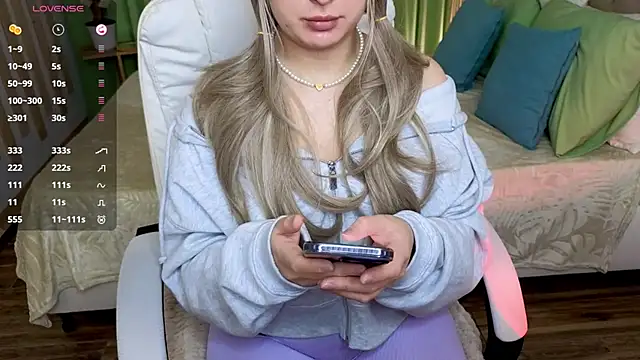 Snapshot of baby_debbie chatting on 20, 2, 2025 baby debbie online show from 20, 2, 2025