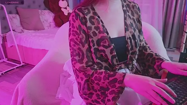 Snapshot of baby_debbie chatting on 10, 10, 2025 baby debbie online show from 10, 10, 2025