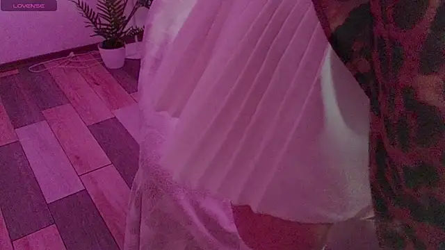 Snapshot of baby_debbie chatting on 19, 12, 2025 baby debbie online show from 19, 12, 2025