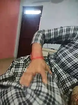 Snapshot of indian_couple4 chatting on 21, 2, 2025 indian couple4 online show from 21, 2, 2025