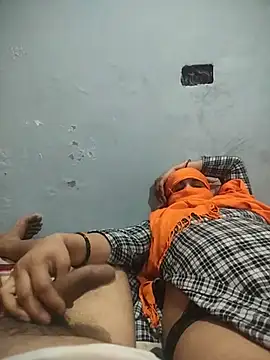 Snapshot of indian_couple4 chatting on 18, 3, 2025 indian couple4 online show from 18, 3, 2025