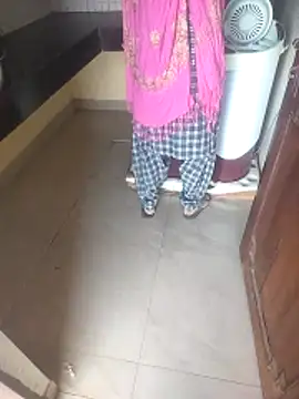 Snapshot of indian_couple4 chatting on 16, 12, 2025 indian couple4 online show from 16, 12, 2025