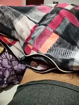 Snapshot of indian_couple4 chatting on 21, 12, 2025 indian couple4 online show from 21, 12, 2025