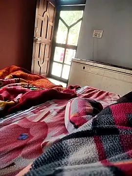 Snapshot of indian_couple4 chatting on 11, 1, 2026 indian couple4 online show from 11, 1, 2026