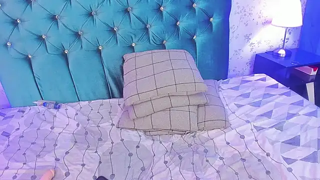 iiangel  online show from 23, 2, 2025