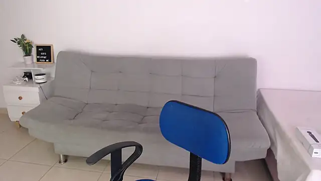 emily-777 online show from 2, 12, 2025