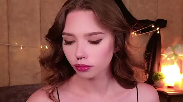 Sierra Fane online show from 19, 9, 2025