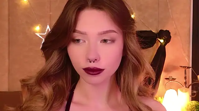 Sierra Fane online show from 16, 4, 2026