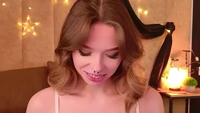 Sierra Fane online show from 22, 4, 2026