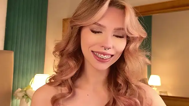 Sierra Fane online show from 4, 7, 2026