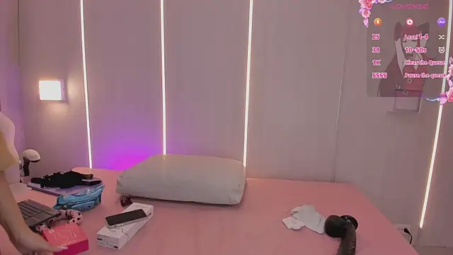 sasha riverss online show from 23, 7, 2026