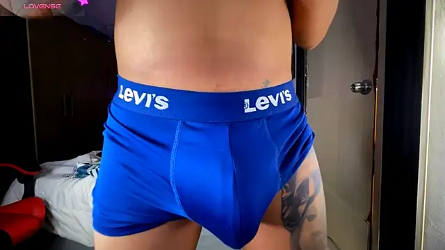 jeffvalemtino online show from 6, 7, 2026