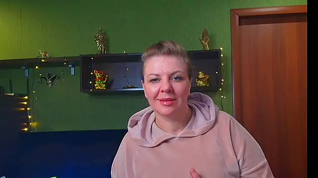 Snapshot of VeronikawGold chatting on 29, 4, 2026 VeronikawGold online show from 29, 4, 2026