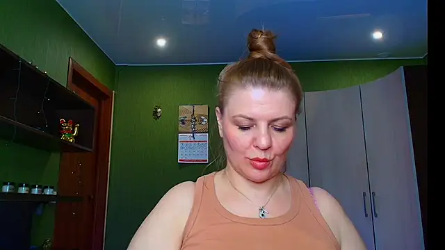 Snapshot of VeronikawGold chatting on 10, 6, 2026 VeronikawGold online show from 10, 6, 2026