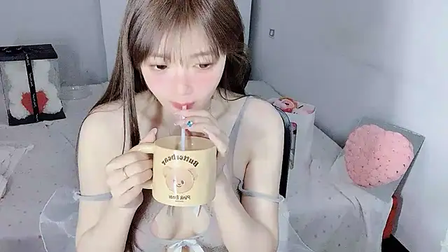 Snapshot of Annnnqi-77 chatting on 3, 3, 2026 Annnnqi-77 online show from 3, 3, 2026