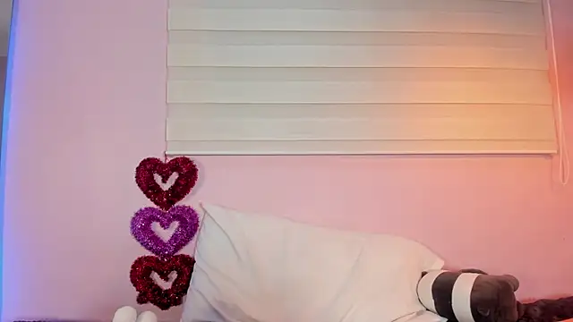 Snapshot of emily_sweett24 chatting on 7, 3, 2025 emily sweett24 online show from 7, 3, 2025