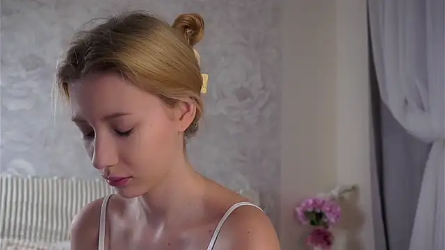 SunnivaCovil online show from 28, 4, 2026