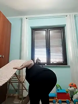 Dolcecurvy online show from 8, 7, 2026