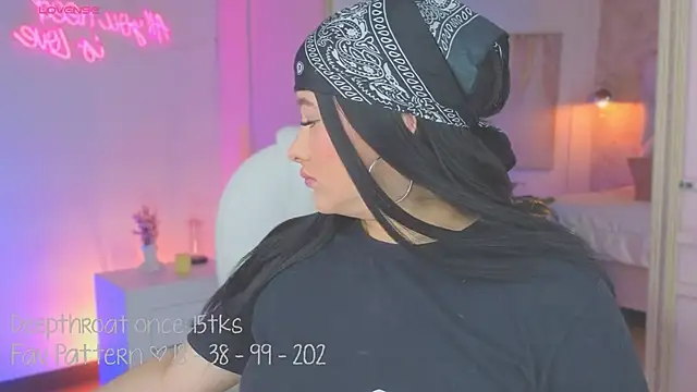 Leaa Cox online show from 2, 10, 2025