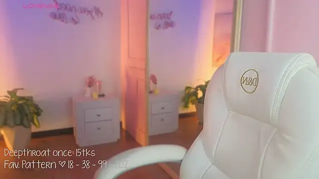 Leaa Cox online show from 27, 4, 2026