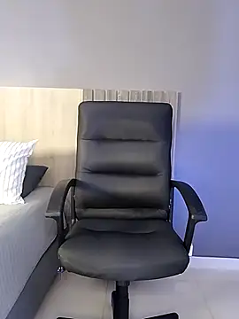 Ashly hills online show from 26, 2, 2025